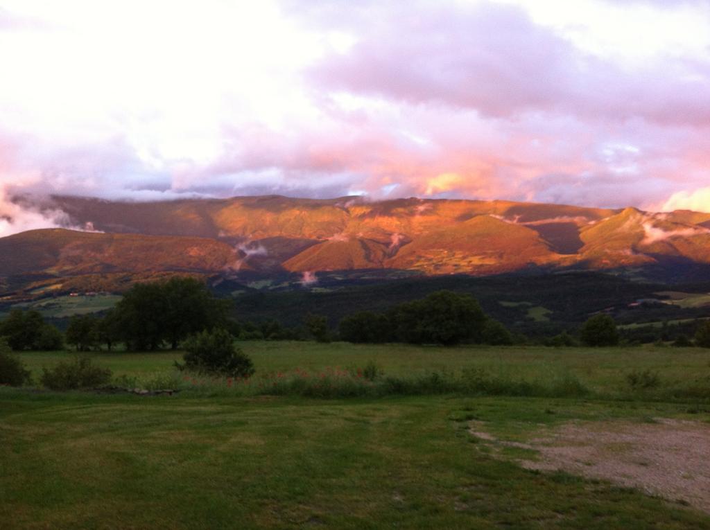 Weekend En Provence Bed & Breakfast Comps  ห้อง รูปภาพ