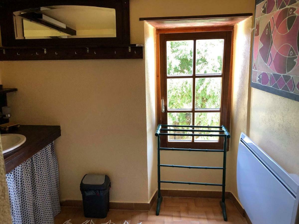 Weekend En Provence Bed & Breakfast Comps  ห้อง รูปภาพ